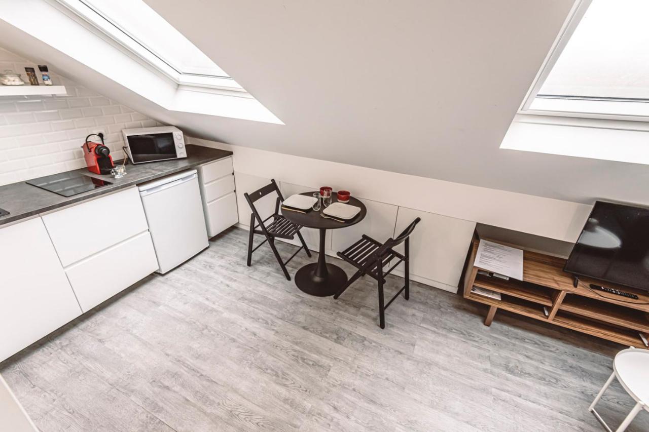 Appartement Le Coquet, face à la Cathédrale - 3G à Reims Extérieur photo