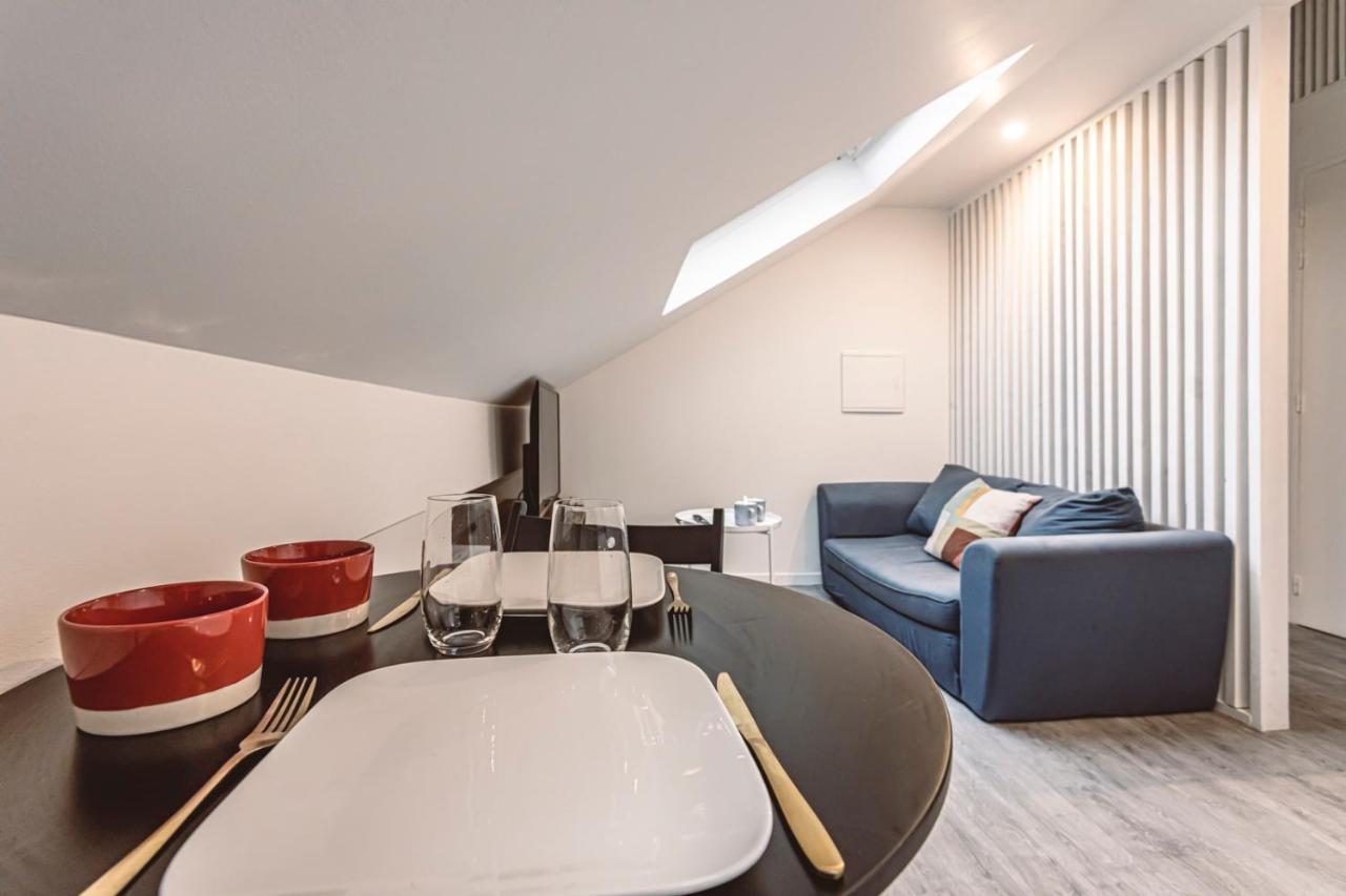 Appartement Le Coquet, face à la Cathédrale - 3G à Reims Extérieur photo